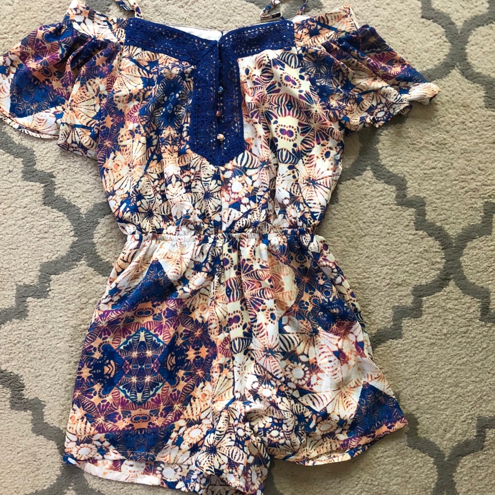 Off shoulder boutique romper size Medium